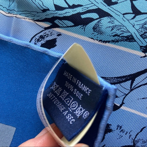 NWT Hermes Jungle Love Rainbow Silk Scarf - Picture 14 of 16